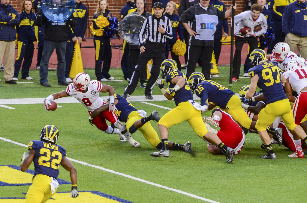 WTT香港总决赛签表：梁靖崑战林诗栋，孙颖莎对王艺迪