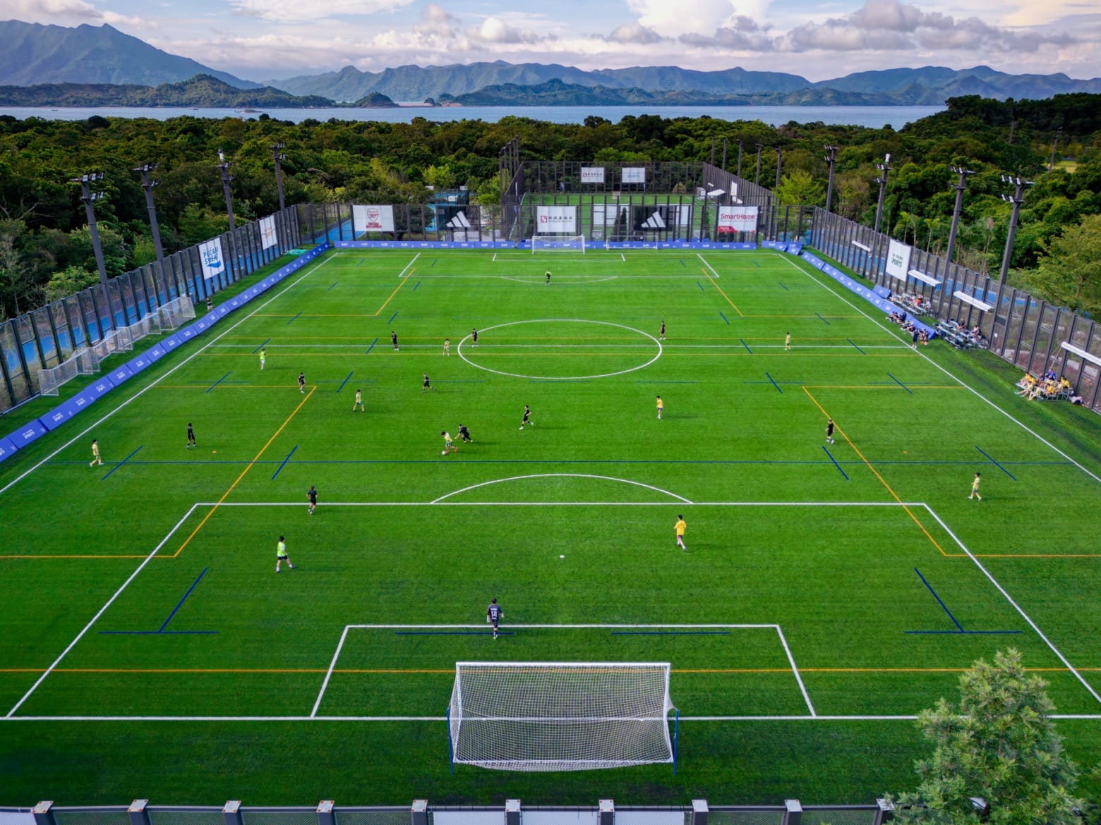 法尔克：格纳布里想留队，但拜仁不想再为他支付高薪